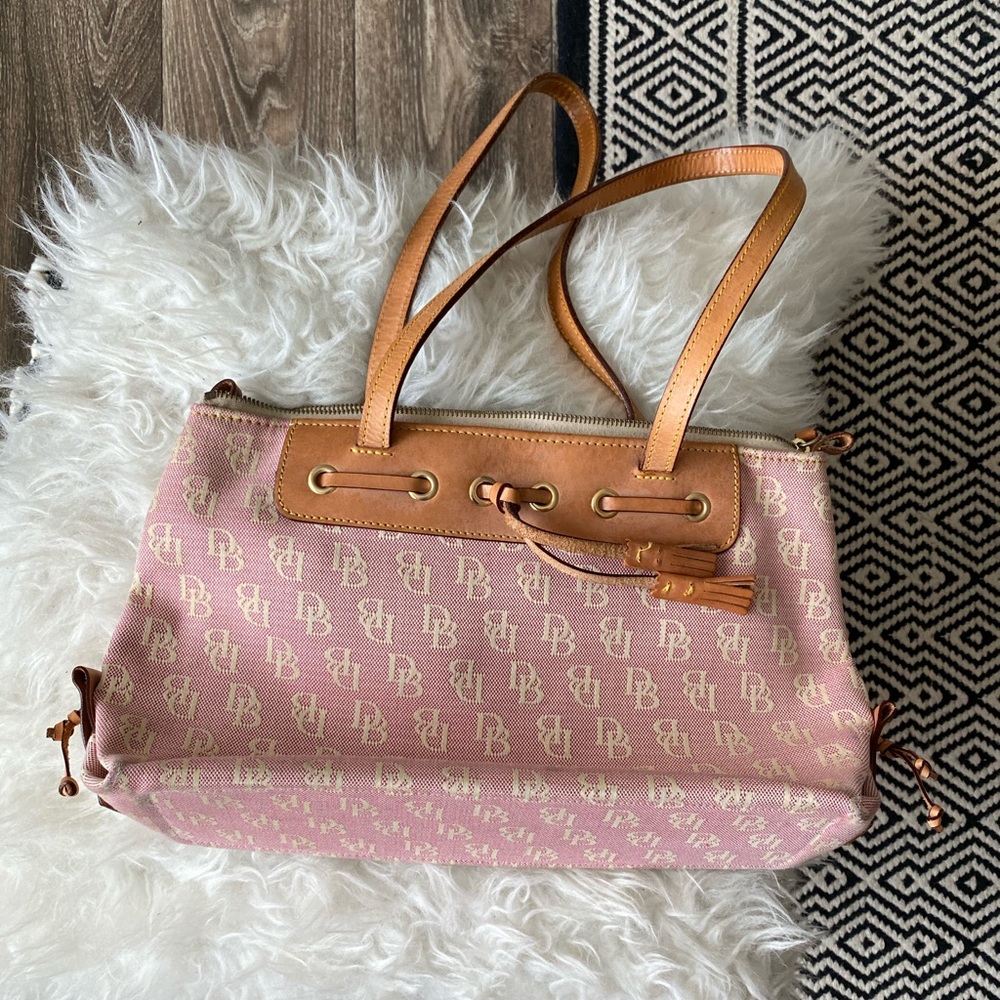 Dooney & Boorke shoulder bag